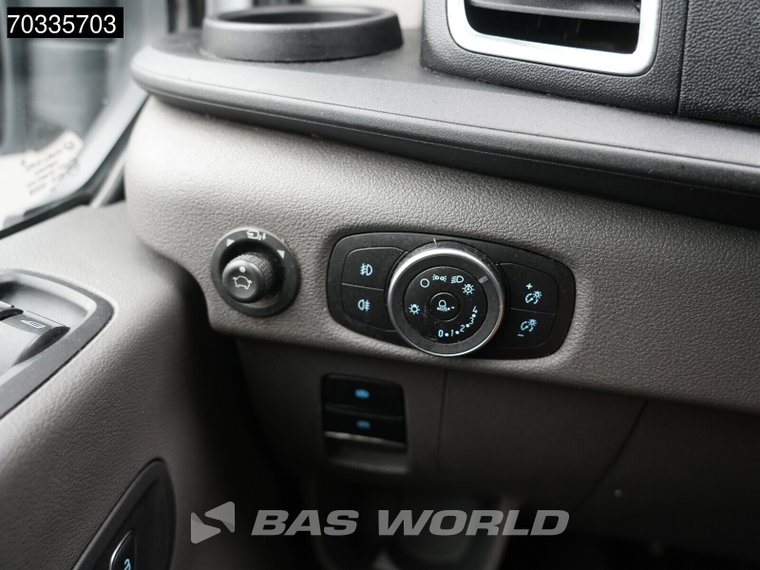 Vehicle Image 27