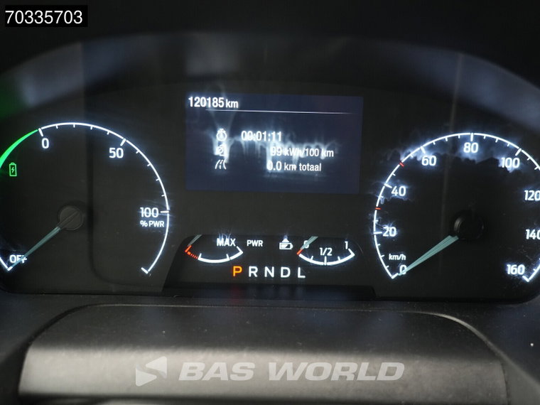 Vehicle Image 32