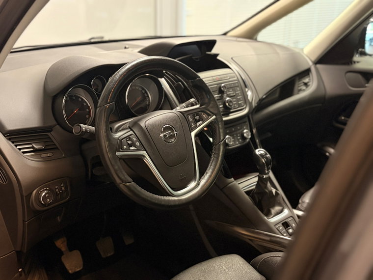 Vehicle Image 33