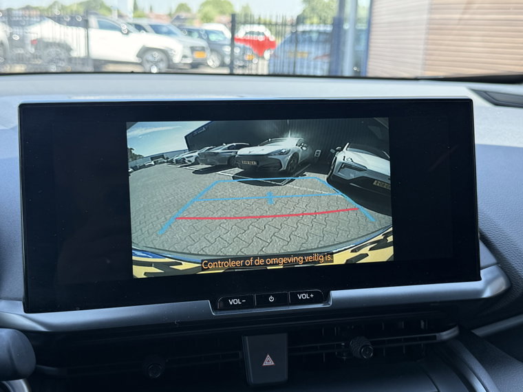 Vehicle Image 30