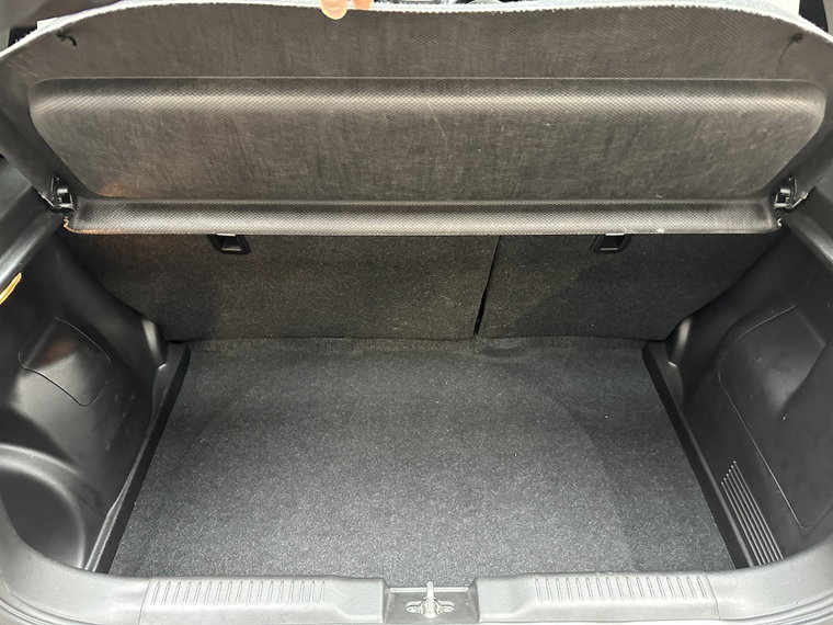 Vehicle Image 23