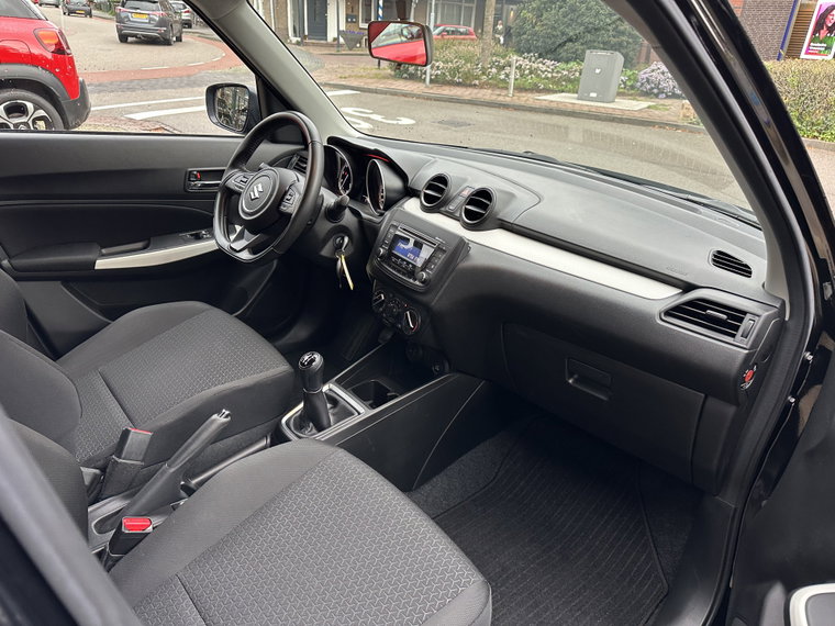 Vehicle Image 24