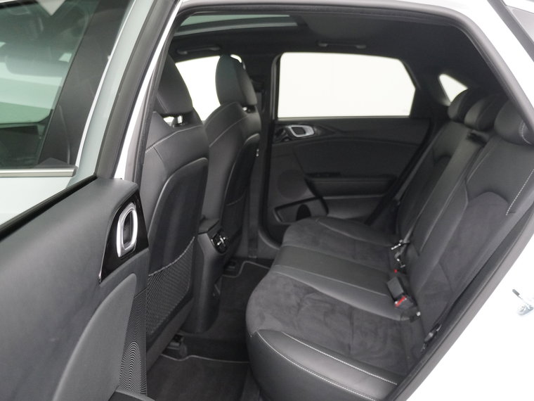 Vehicle Image 35