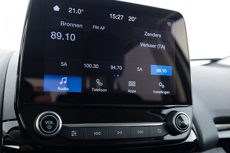 Vehicle Image 10