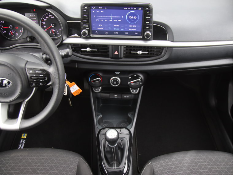 Vehicle Image 21