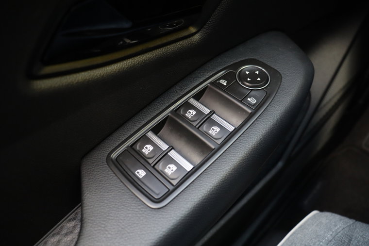 Vehicle Image 24