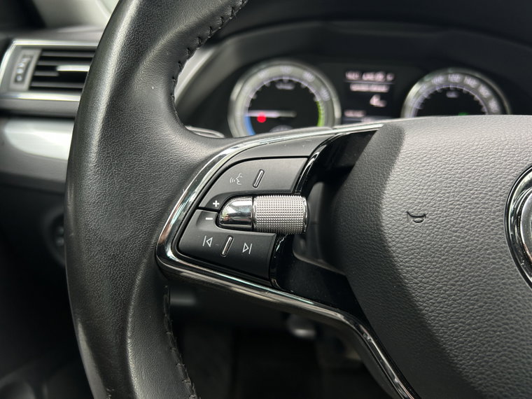 Vehicle Image 27