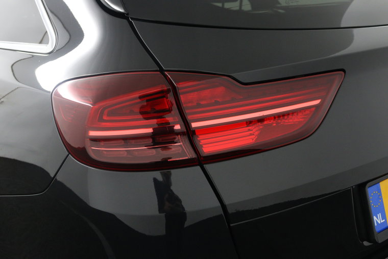 Vehicle Image 38