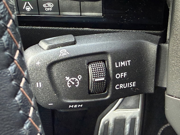 Vehicle Image 28