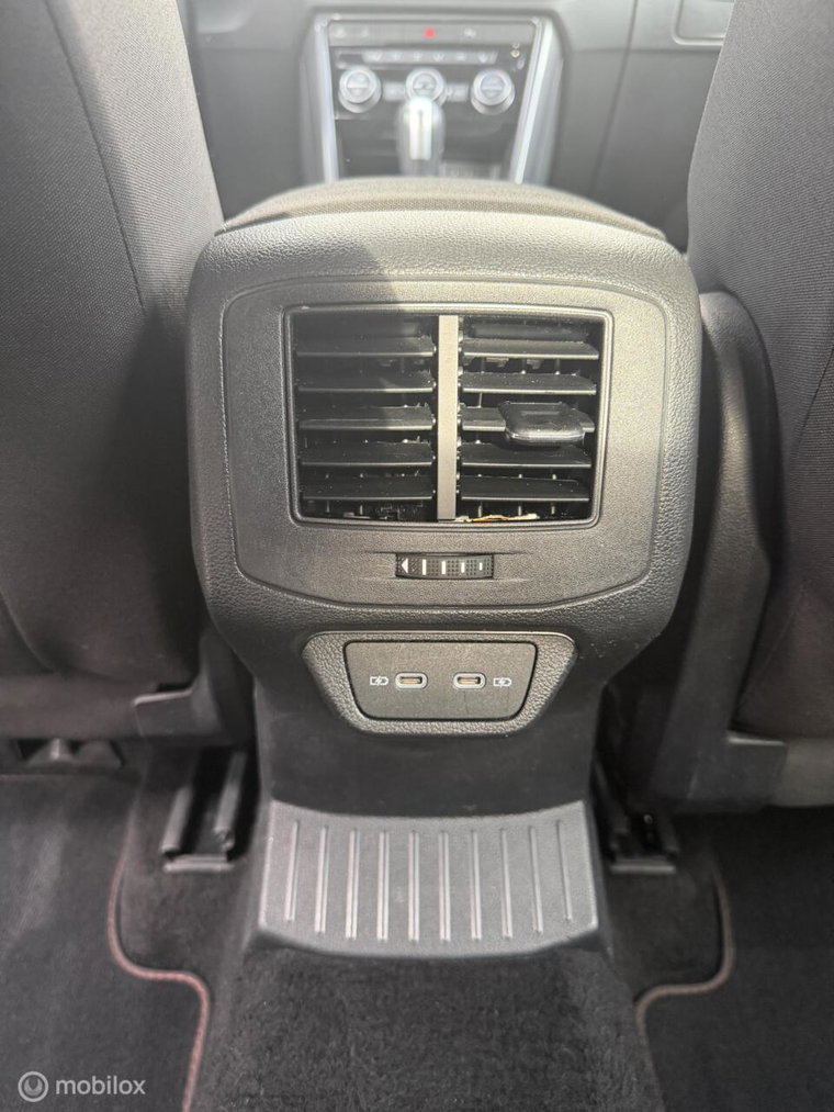 Vehicle Image 27
