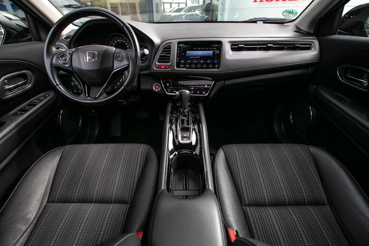 Vehicle Image 15
