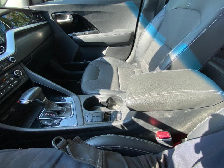 Vehicle Image 12