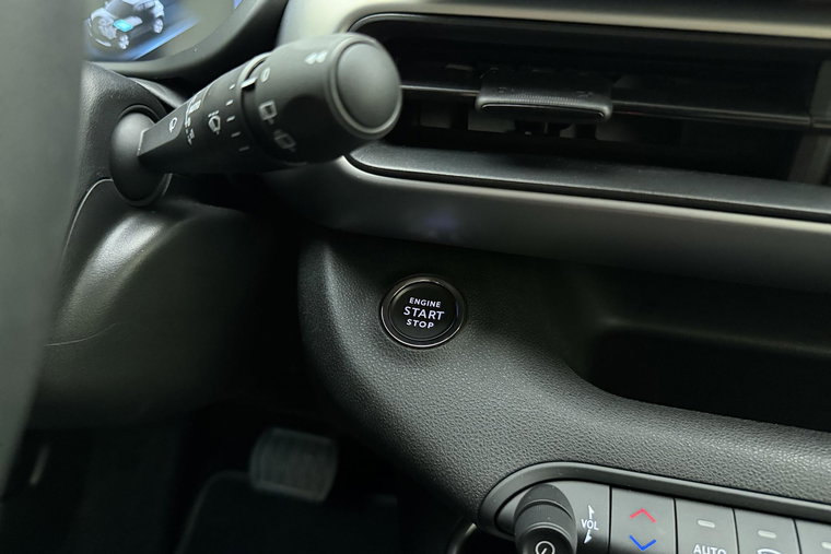 Vehicle Image 30
