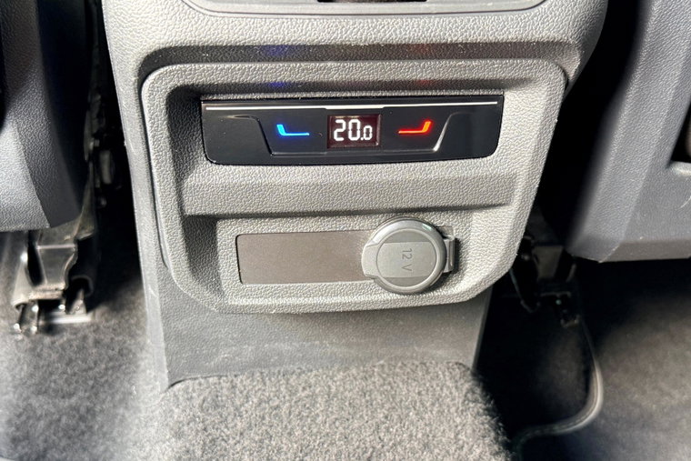 Vehicle Image 26