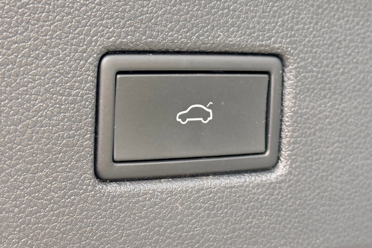 Vehicle Image 40