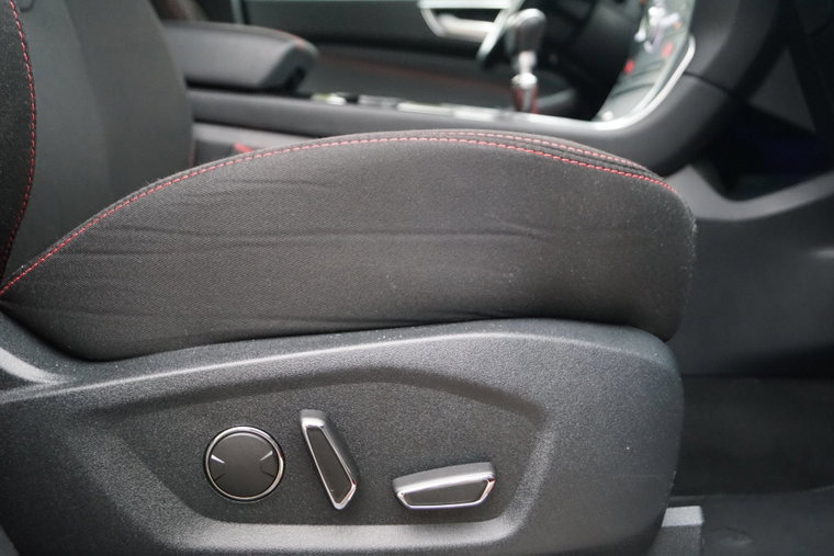 Vehicle Image 28