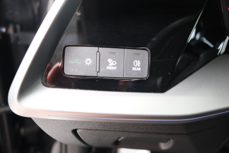 Vehicle Image 33
