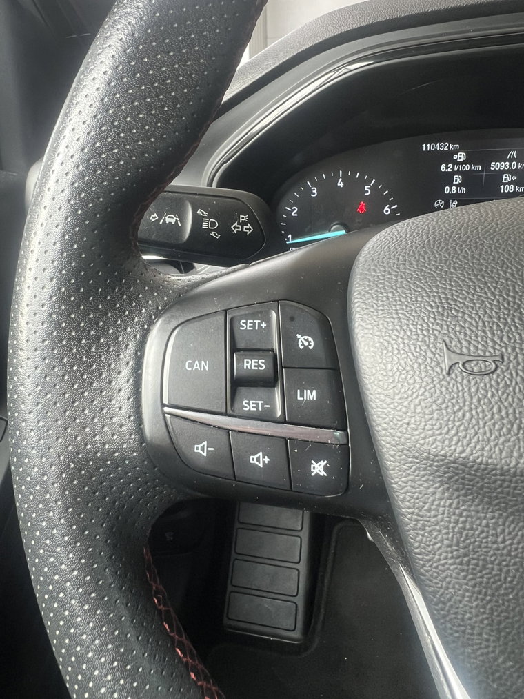 Vehicle Image 23