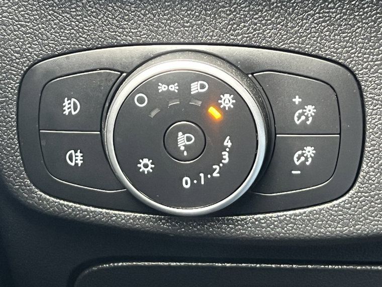 Vehicle Image 26