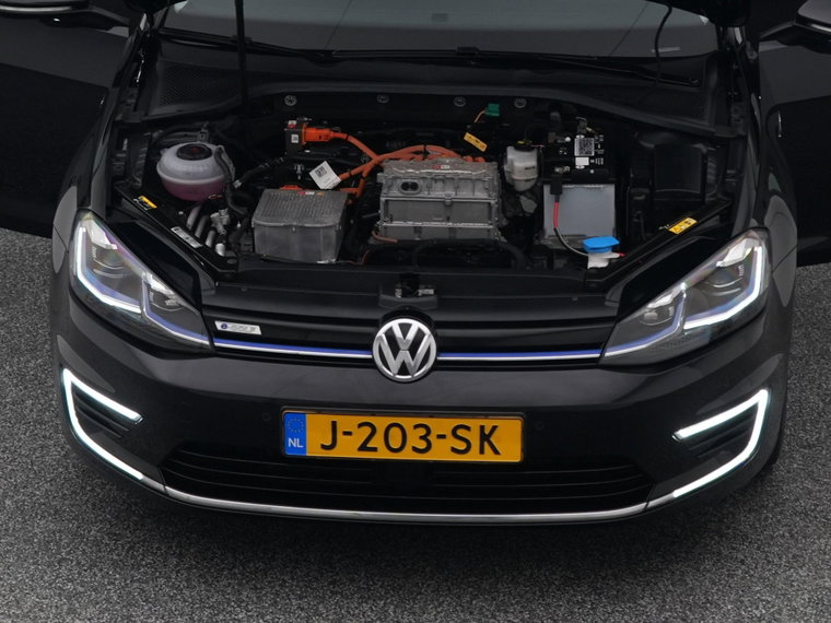 Vehicle Image 32