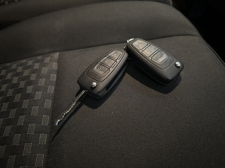 Vehicle Image 21