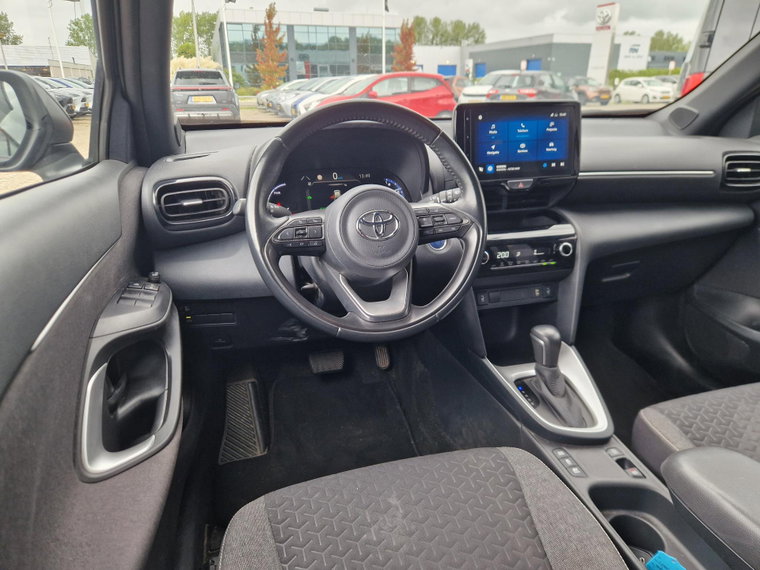 Vehicle Image 13