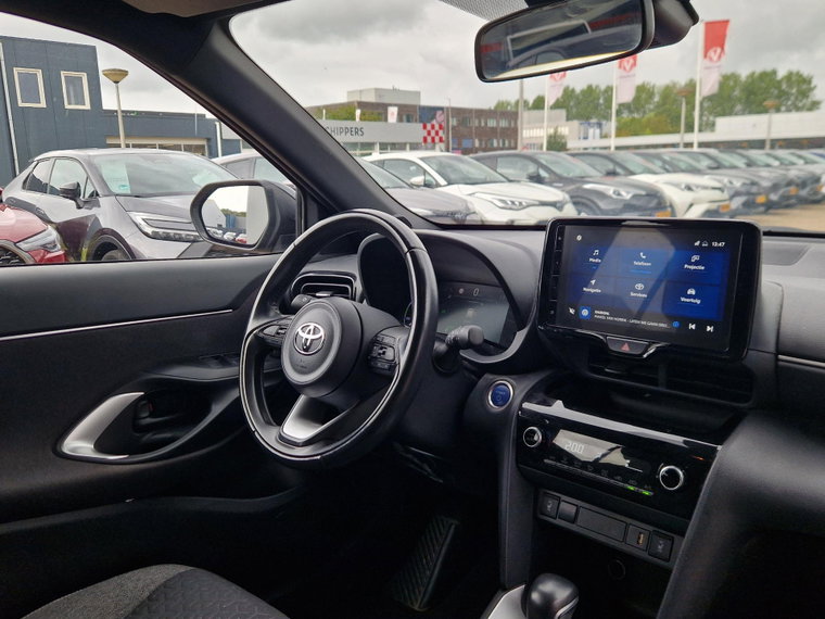 Vehicle Image 8