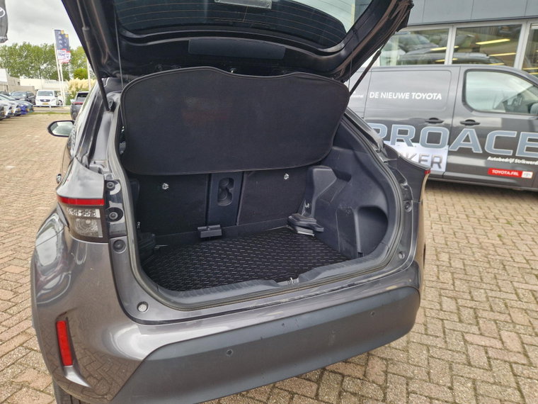 Vehicle Image 11
