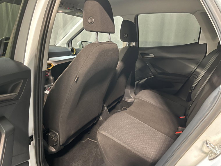 Vehicle Image 30