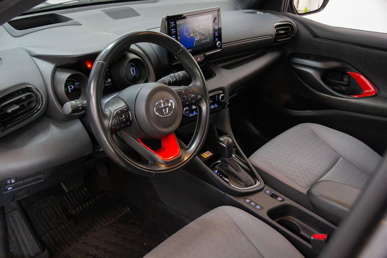 Vehicle Image 5