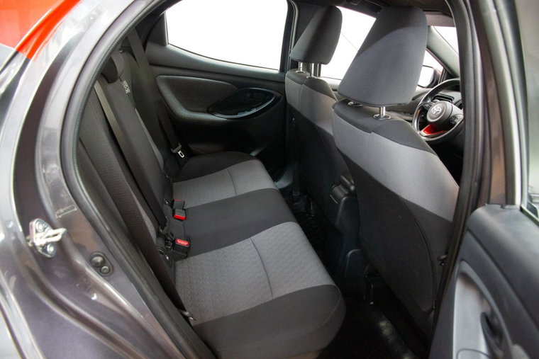 Vehicle Image 9