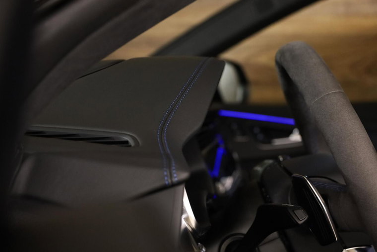 Vehicle Image 35