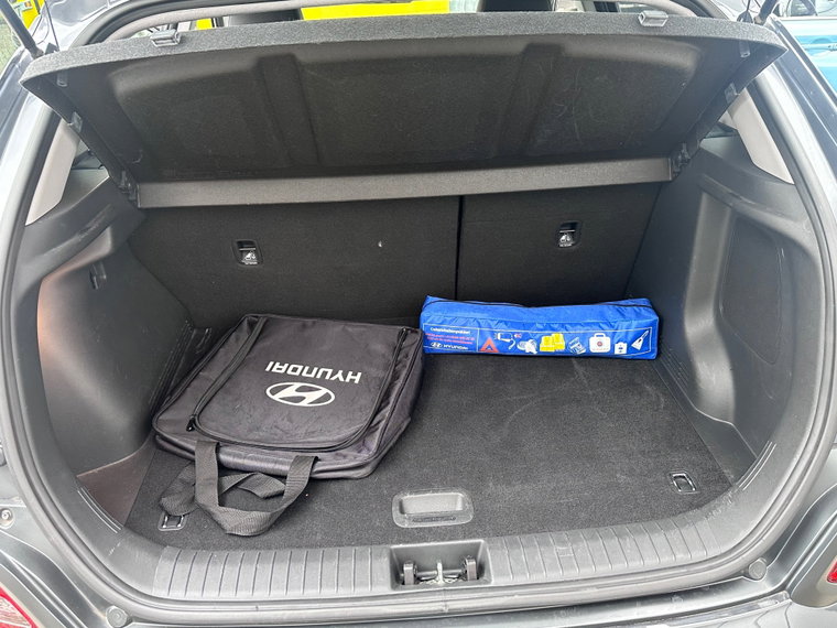 Vehicle Image 23