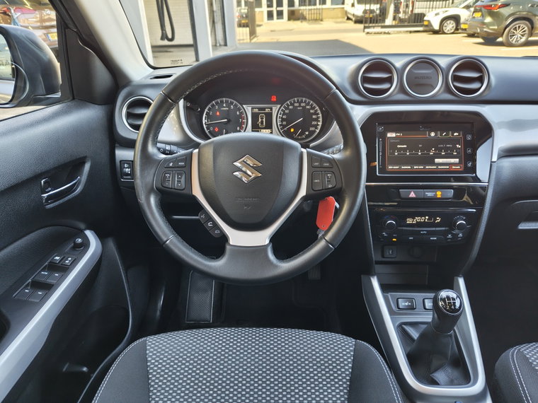 Vehicle Image 8
