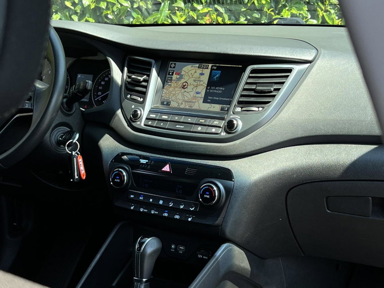 Vehicle Image 35