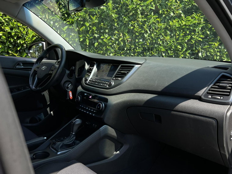 Vehicle Image 40