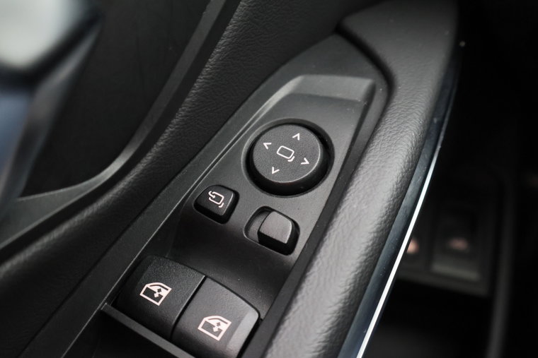 Vehicle Image 37
