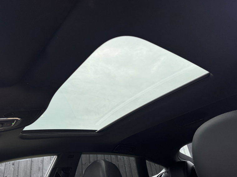Vehicle Image 33