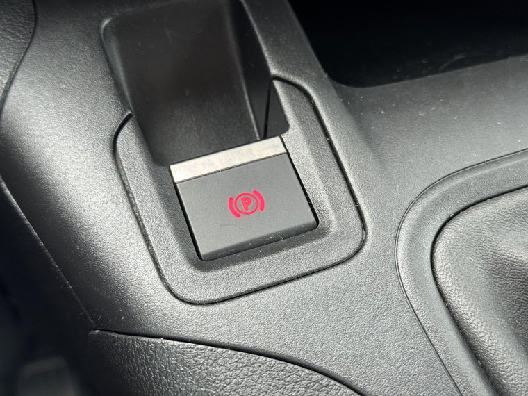 Vehicle Image 40