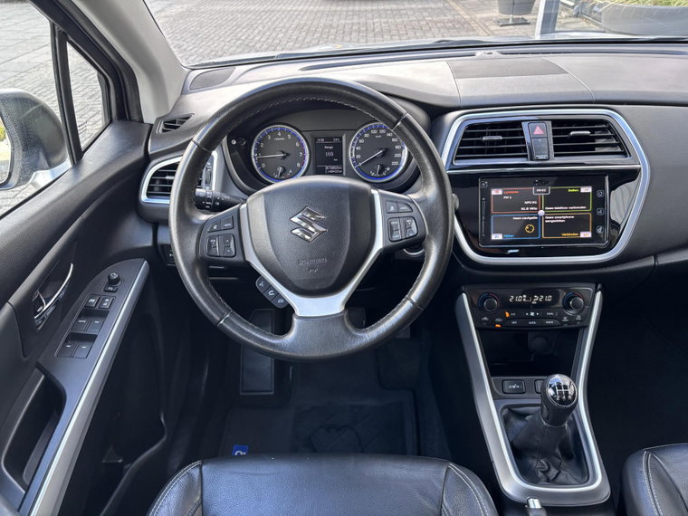 Vehicle Image 18