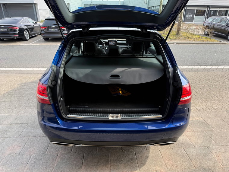 Vehicle Image 24