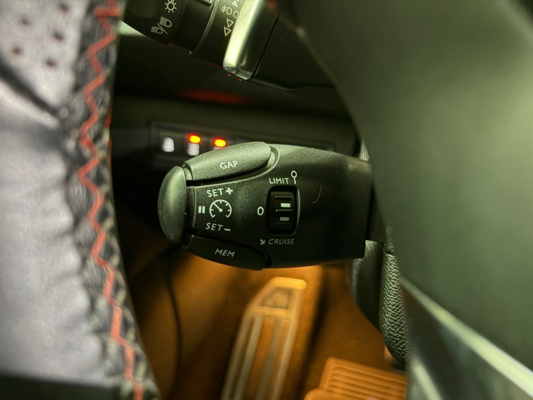 Vehicle Image 27