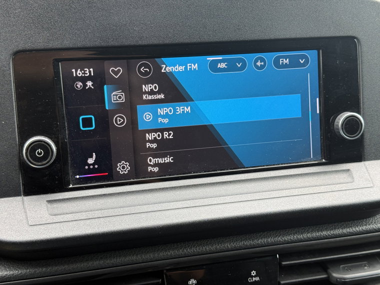 Vehicle Image 21