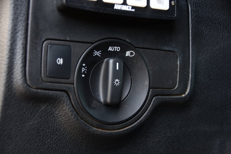 Vehicle Image 23