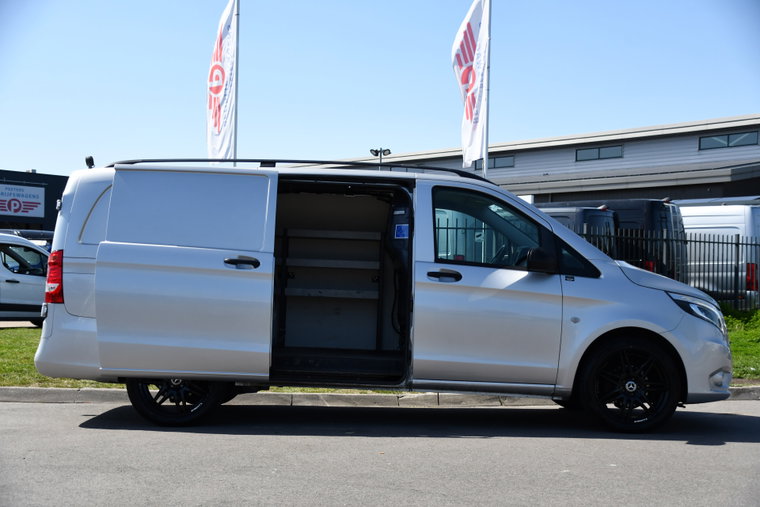 Vehicle Image 11