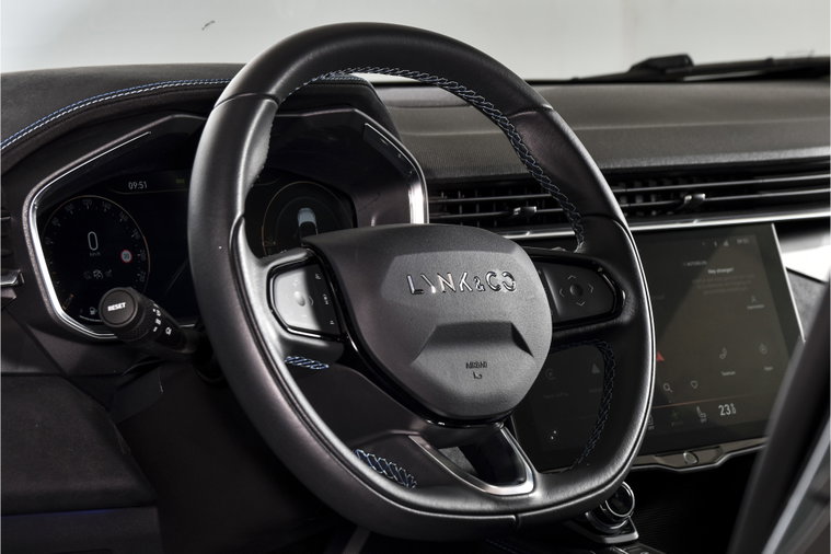 Vehicle Image 15
