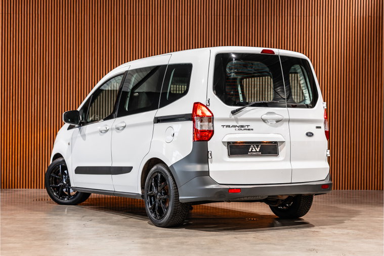 Vehicle Image 8