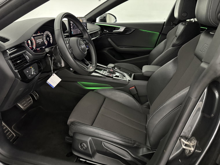 Vehicle Image 37
