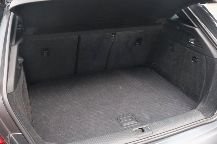 Vehicle Image 33
