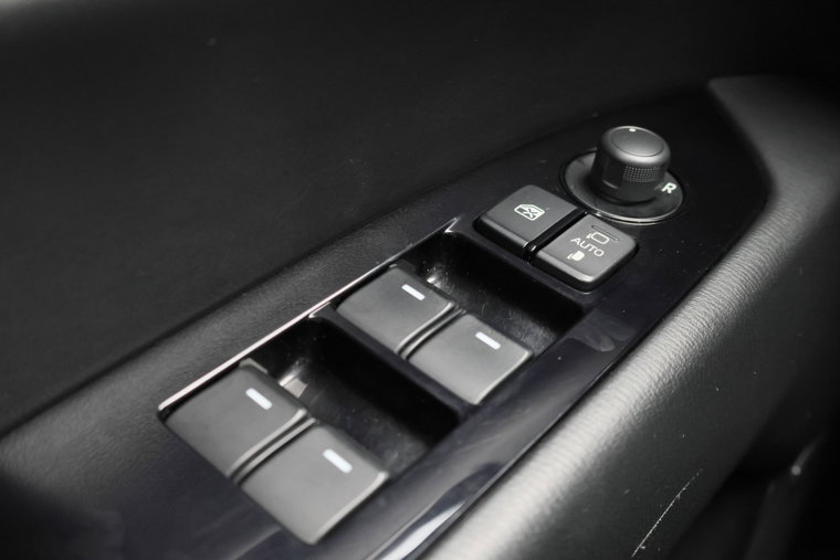 Vehicle Image 24